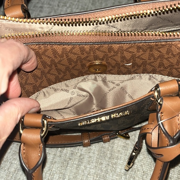 Michael Kors Austen Brown/MK Handbag- Shoulder Strap and Handles NEW - Picture 6 of 8